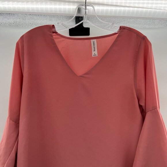 Zenana Outfitters Women's Long Bell Sleeve V-Neck Top Rosewood Size Small - Picture 2 of 9